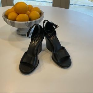 Kork-Ease black wedge sandals.size 7